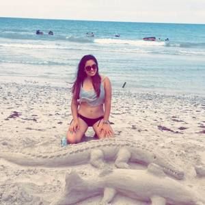 Meet your Posher, Abby